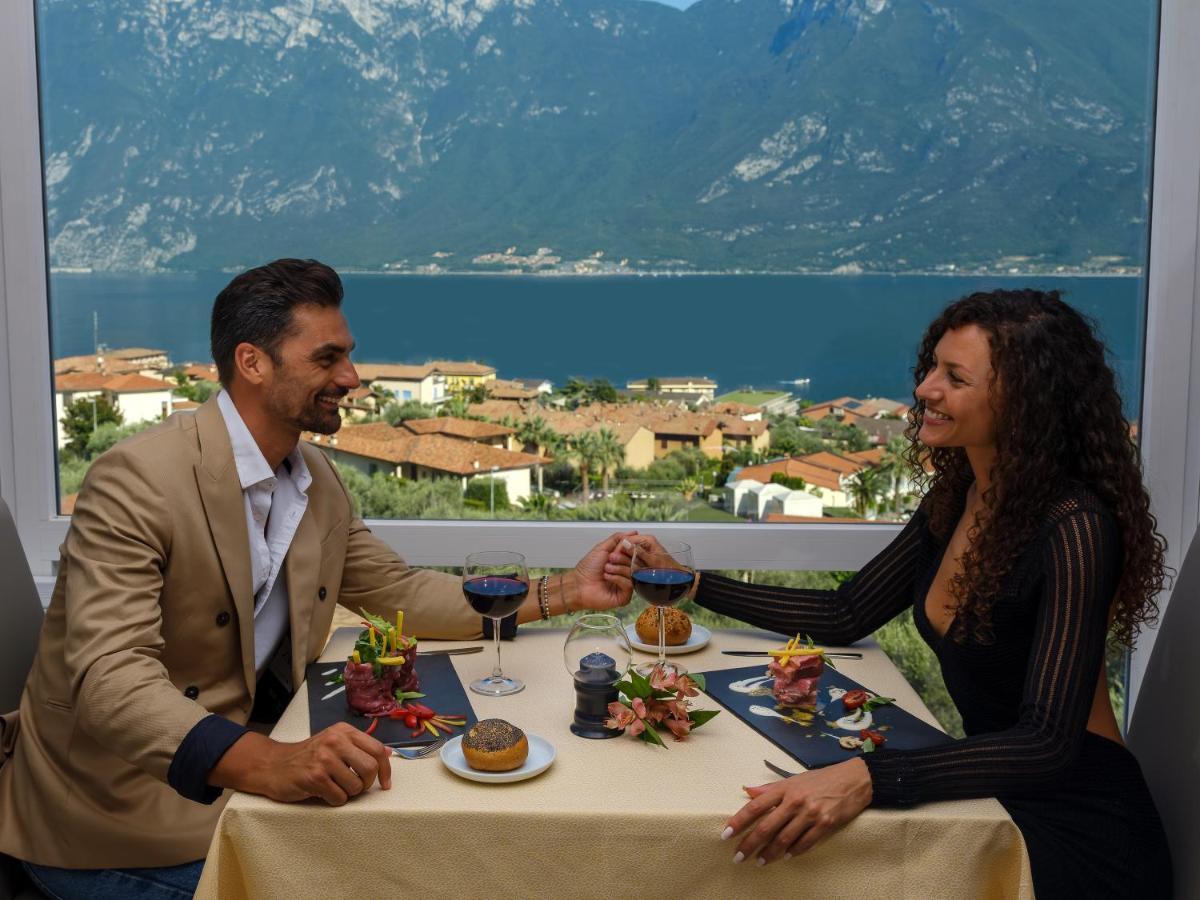 Hotel Cristina Limone sul Garda Esterno foto