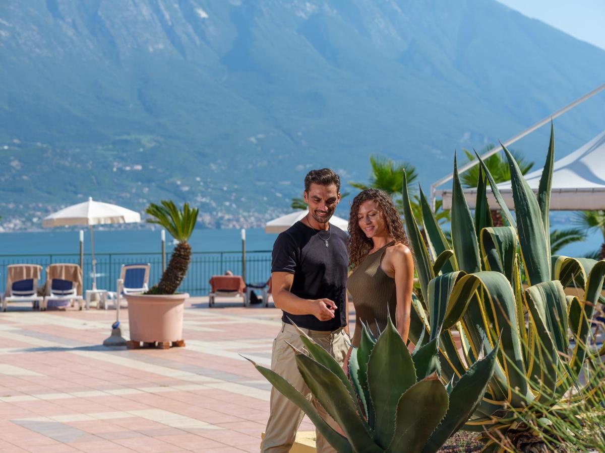 Hotel Cristina Limone sul Garda Esterno foto