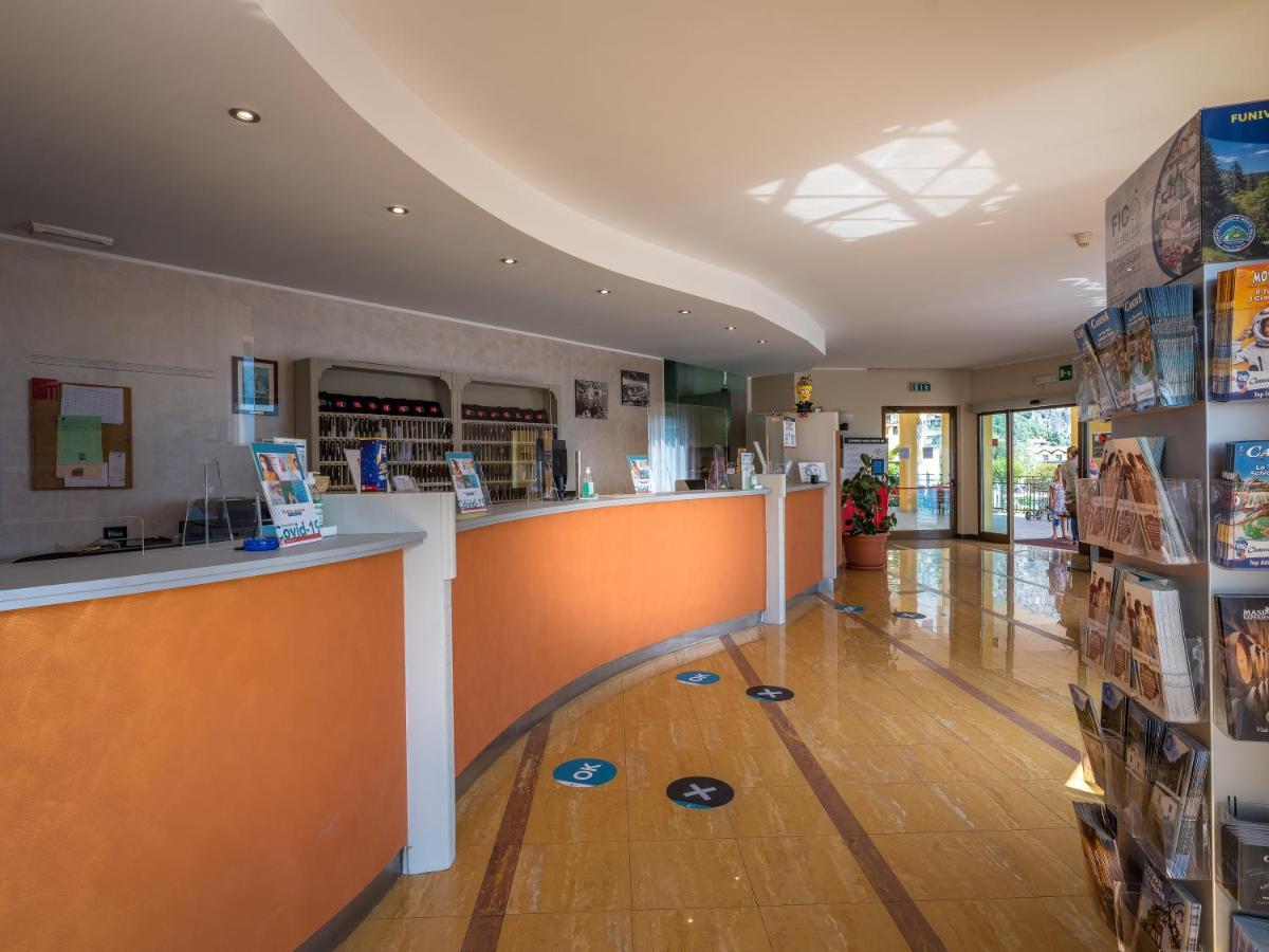 Hotel Cristina Limone sul Garda Esterno foto