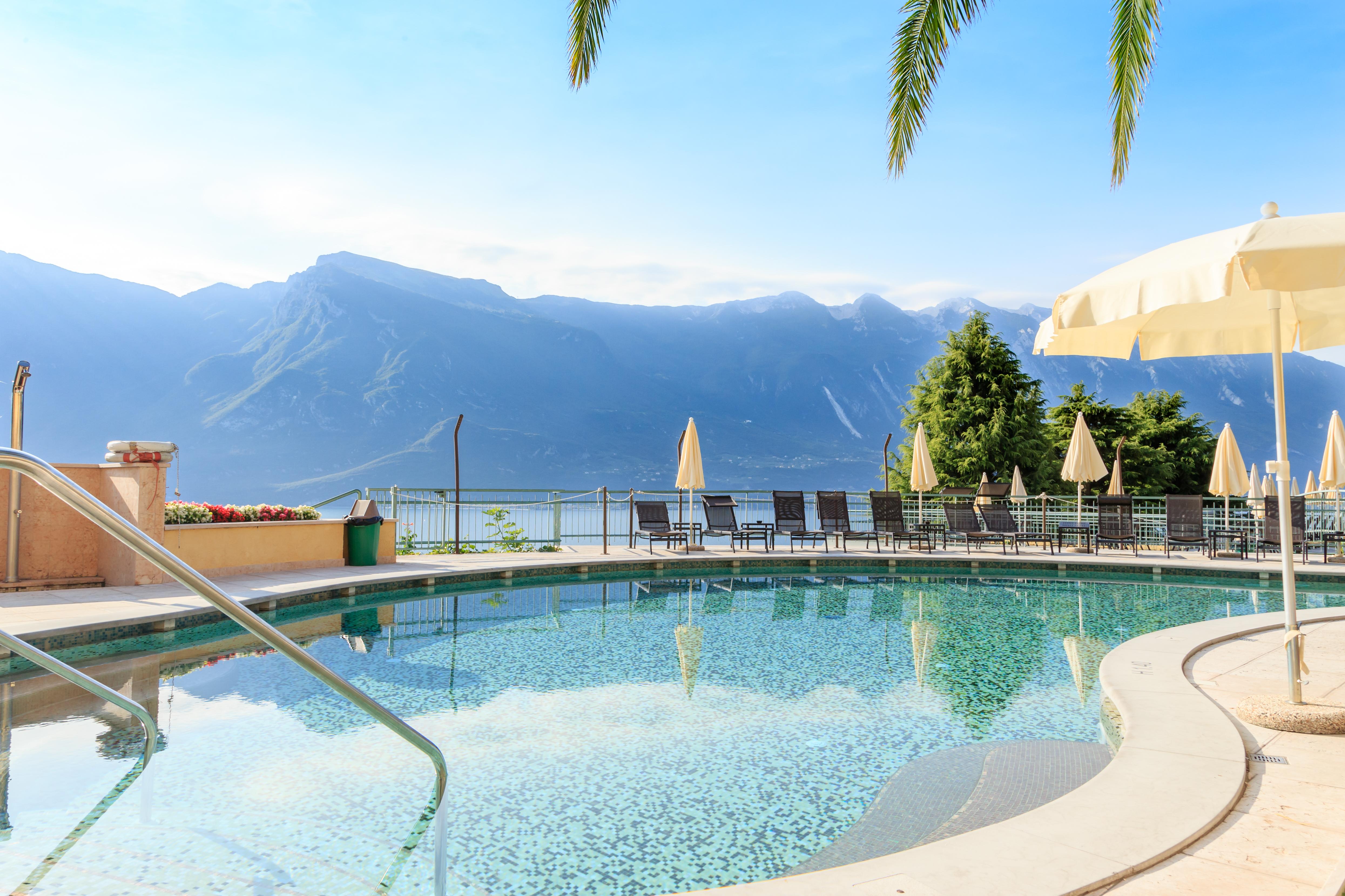 Hotel Cristina Limone sul Garda Esterno foto