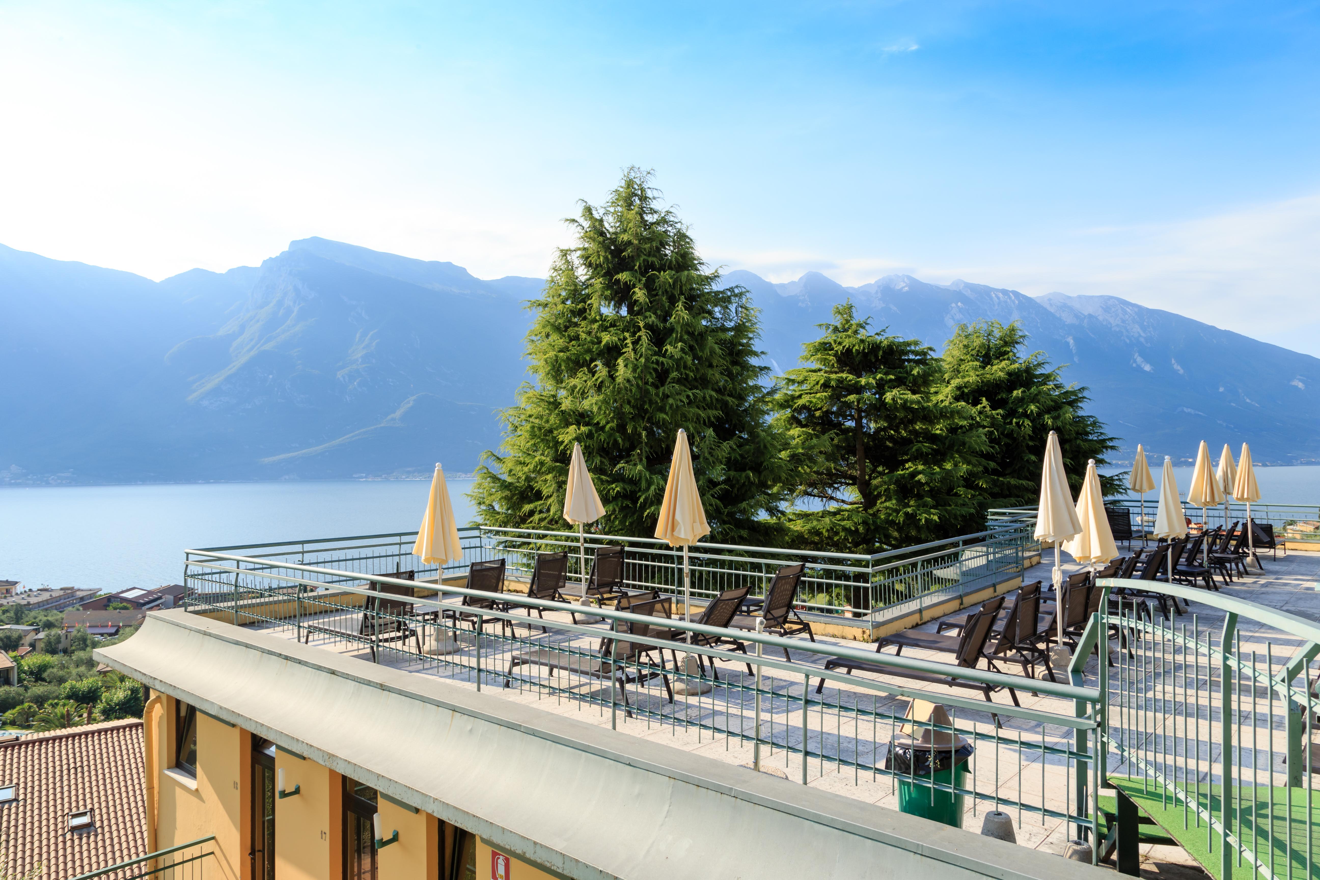 Hotel Cristina Limone sul Garda Esterno foto