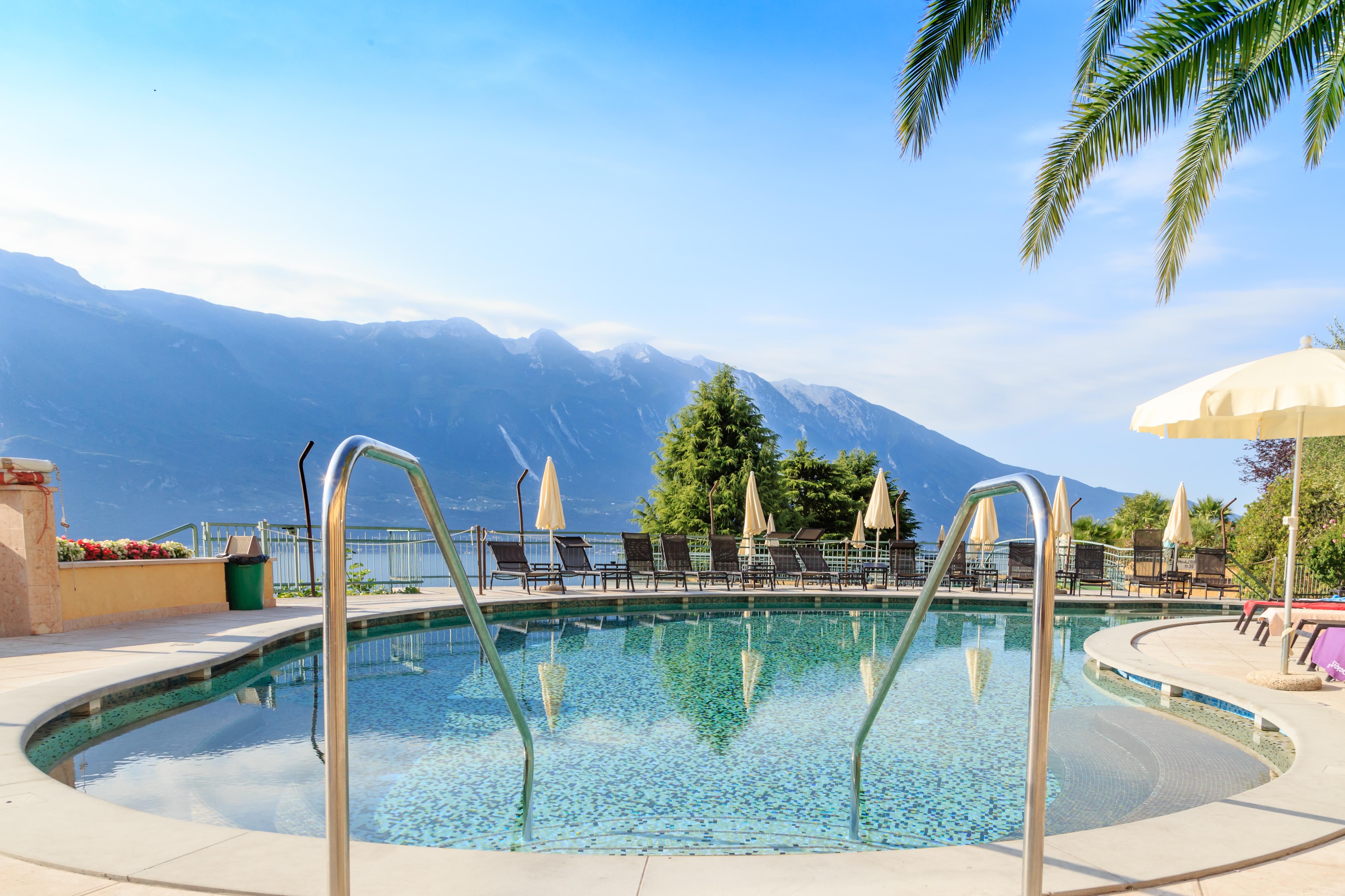 Hotel Cristina Limone sul Garda Esterno foto