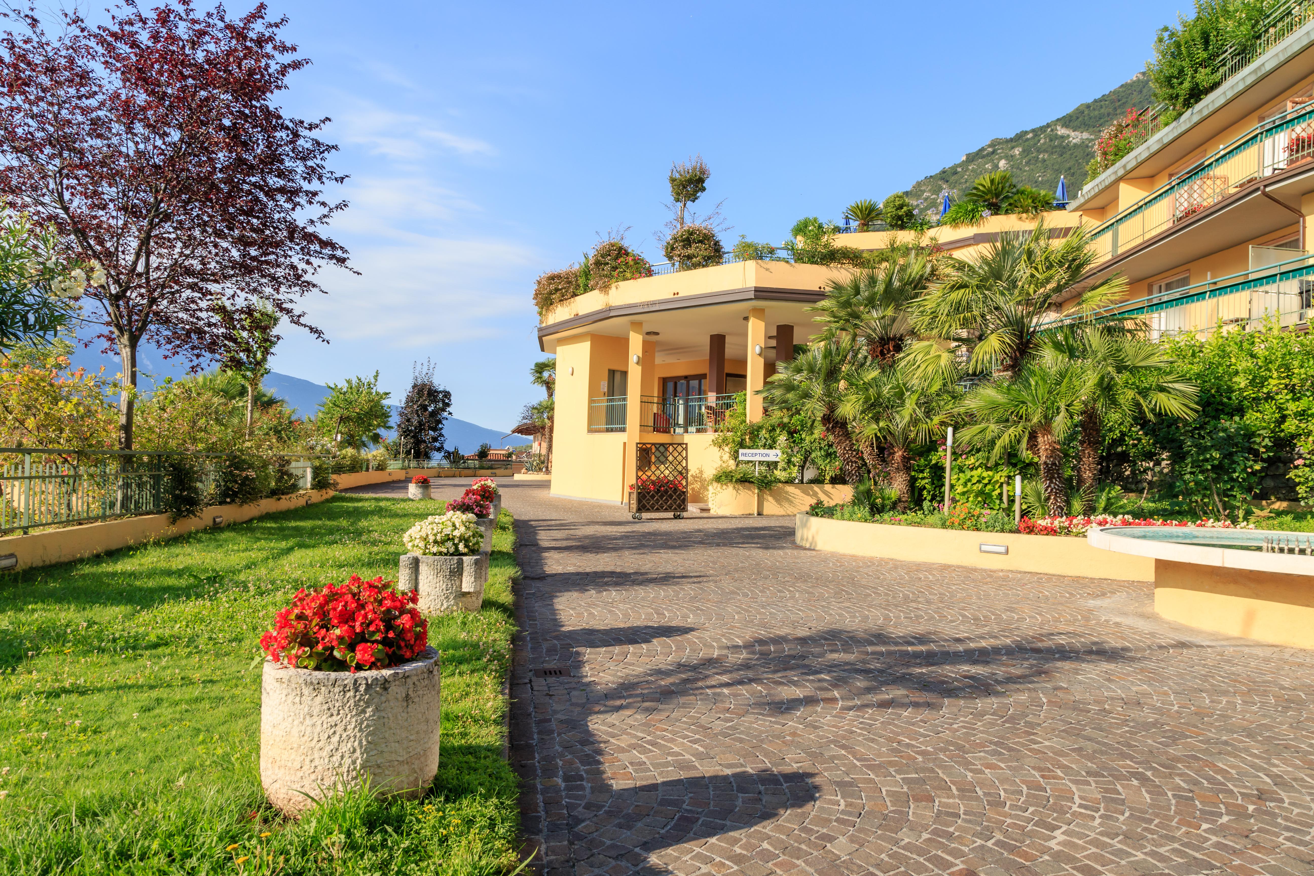 Hotel Cristina Limone sul Garda Esterno foto