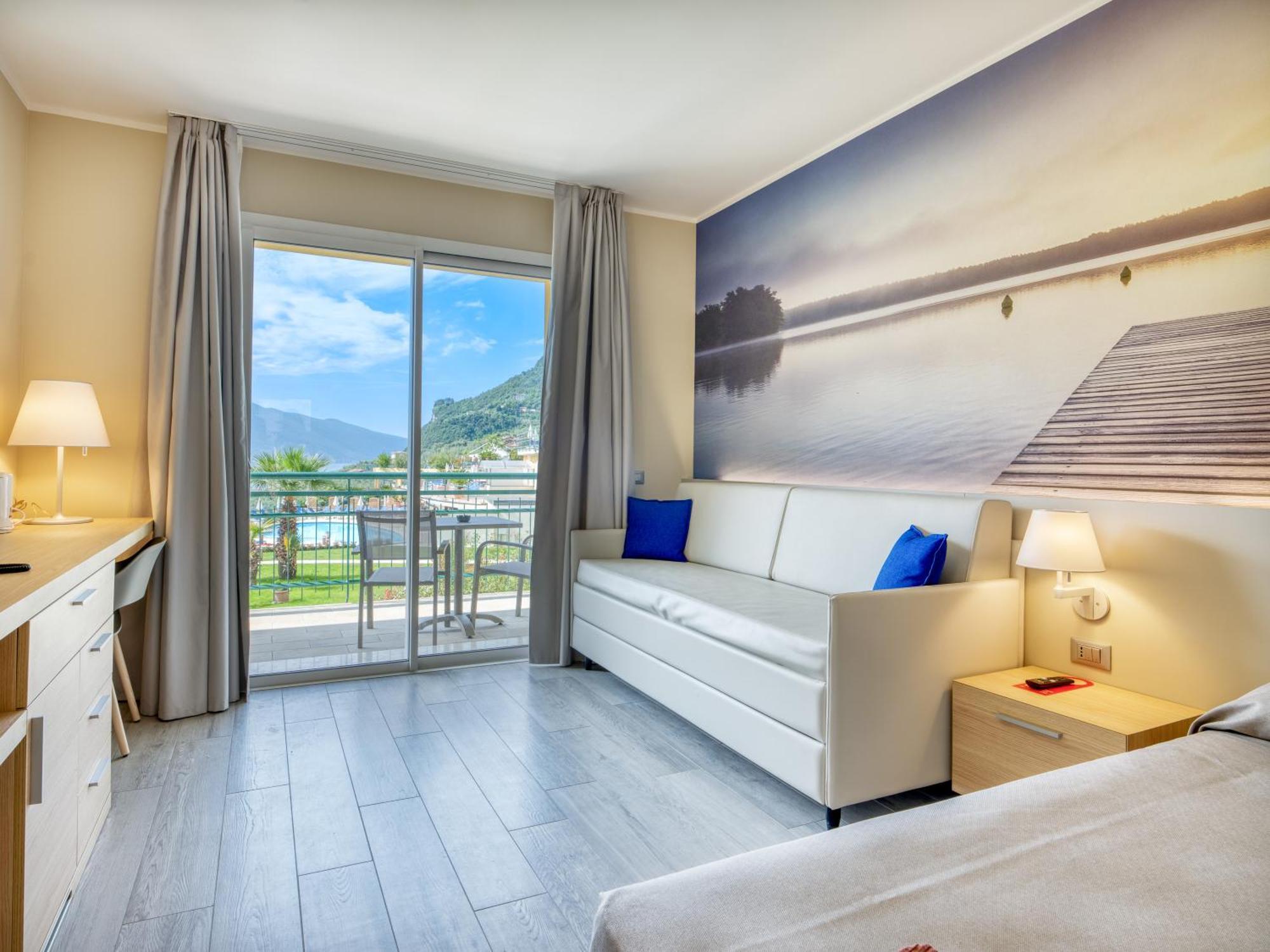Hotel Cristina Limone sul Garda Esterno foto